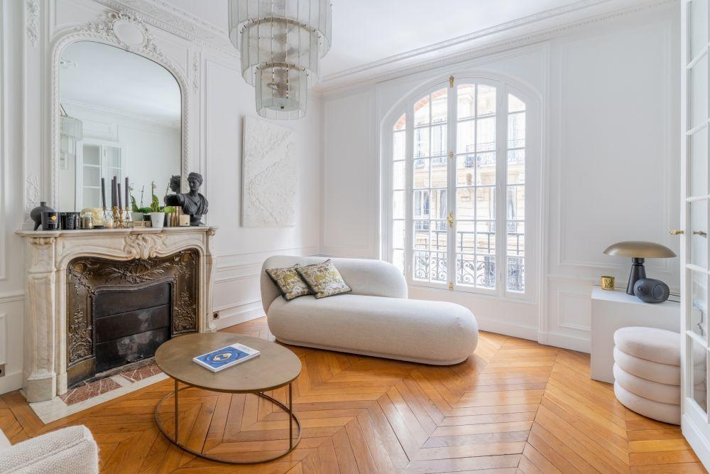 Rénovation d'un appartement ancien dans le Val-de-Marne avec conservation des moulures et du parquet d'origine